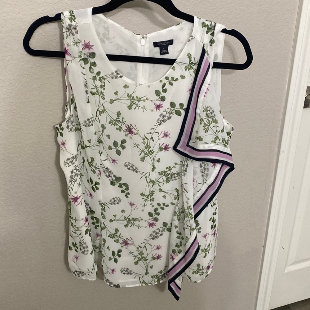 Ann Taylor Factory White Floral Sleeveless Blouse Size Large